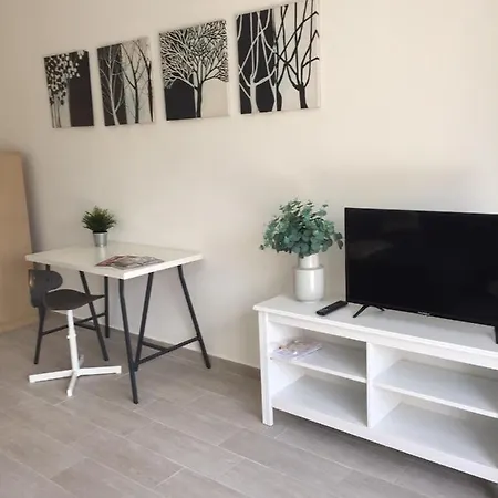 Amplio En Mareverde 아파트 아데제